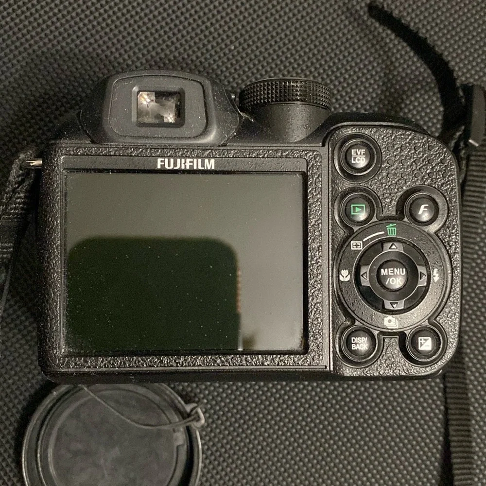 Fujifilm S1500 10MP Digital Camera, 12x Optical Zoom, Dual Image Stabilized used